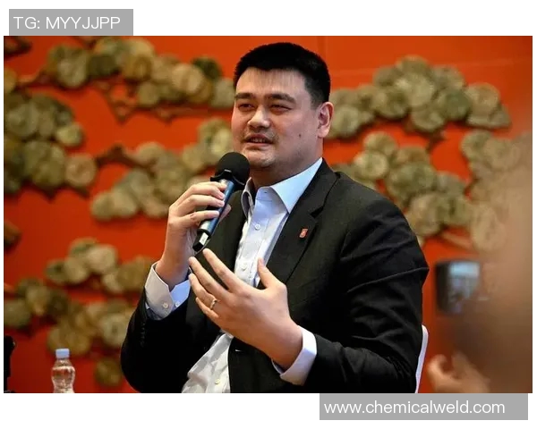 姚明重心不稳引发的篮球技术探讨与运动员身体素质的重要性分析 姚明重心不稳引发的篮球技术探讨与运动员身体素质的重要性分析